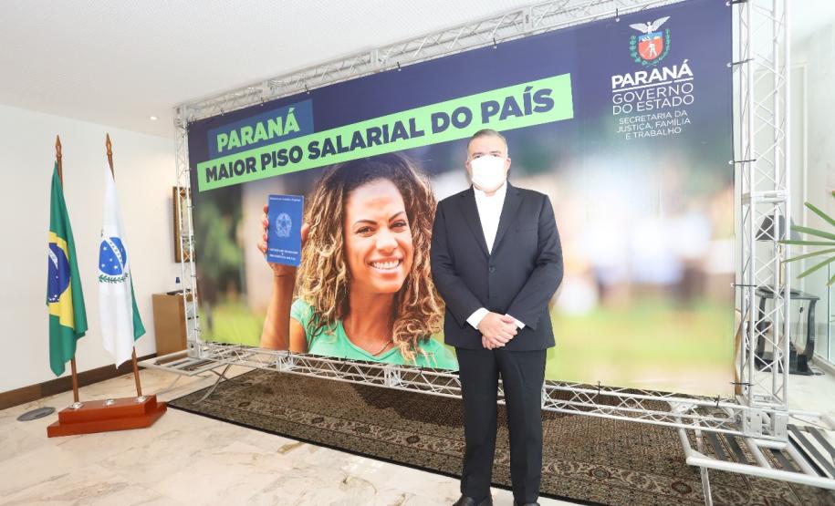 Novo salário mínimo regional entra em vigor no Paraná