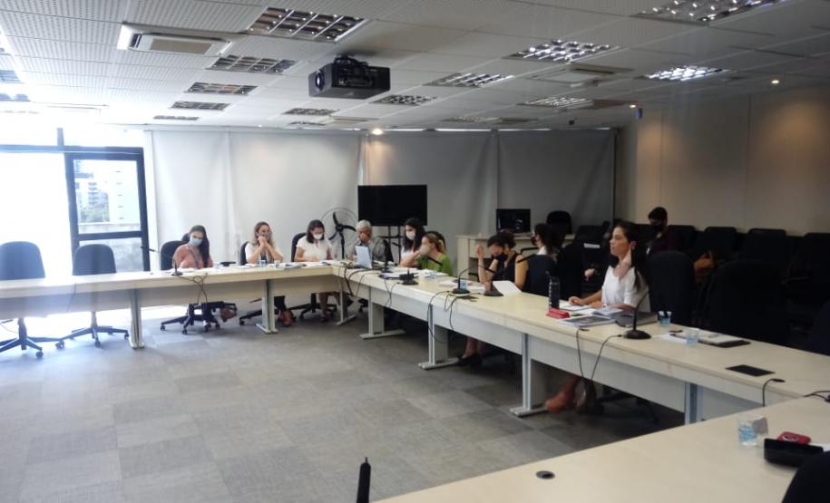 Secretaria da Justiça, Cohapar e Paraná Edificações apresentam execução das ações do Nossa Gente Paraná aos representantes do BID