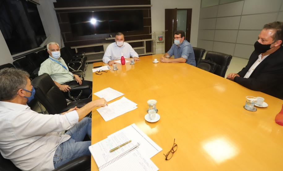 Ney Leprevost recebe visita do prefeito de Lindoeste