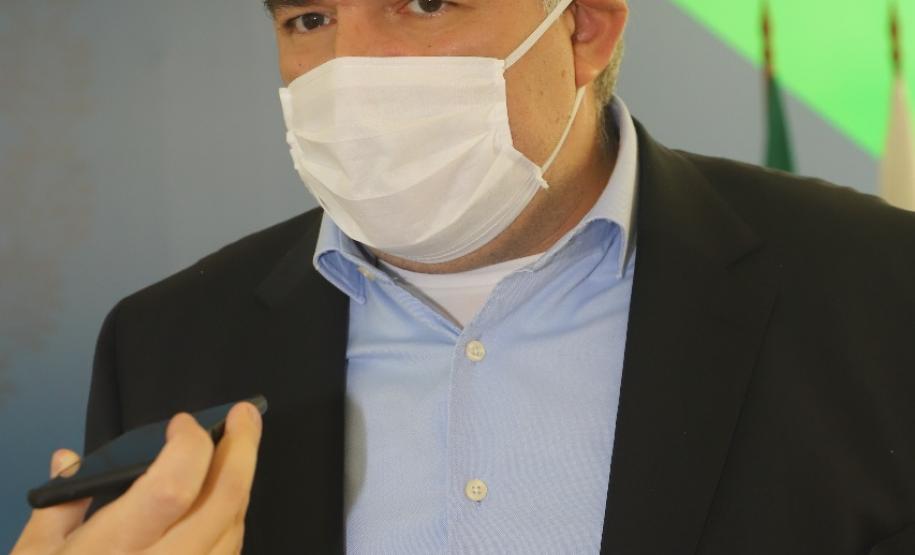 Ratinho Junior e Ney Leprevost executam maior repasse da história para entidades que atendem crianças