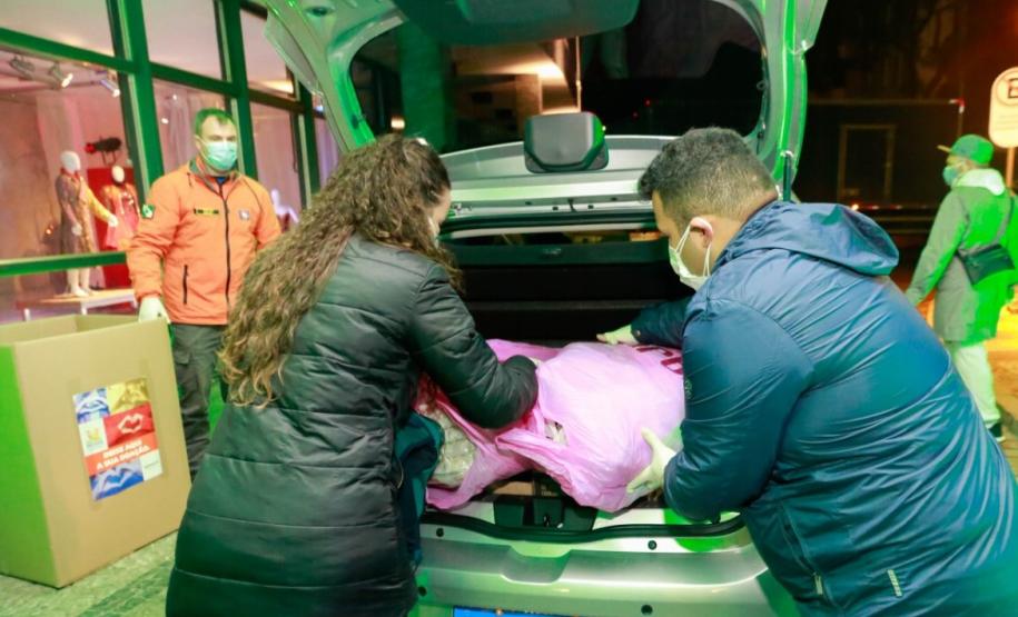 Acontece nesta sexta-feira a 2ª edição do drive-thru para a Campanha Aquece Paraná no Teatro Guaíra, em Curitiba