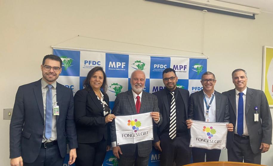 Comitiva paranaense participa de Fórum e Jornada LGBT em Brasília