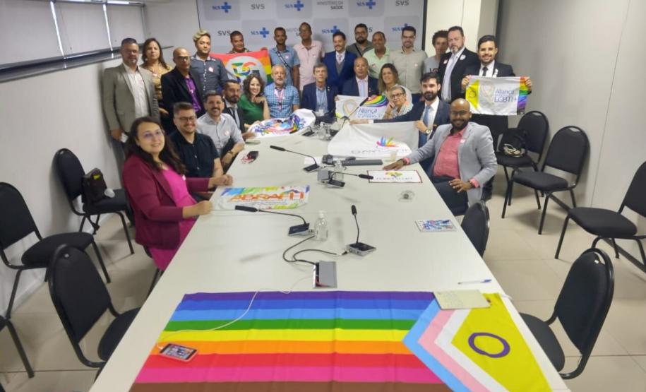 Comitiva paranaense participa de Fórum e Jornada LGBT em Brasília