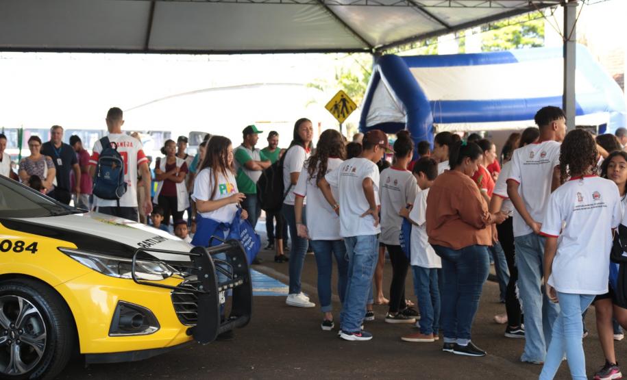 Paraná em Ação atende mais de 1,2 mil pessoas na edição de Sertaneja