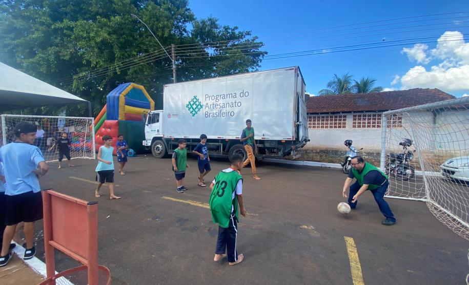 Paraná em Ação atende mais de 1,2 mil pessoas na edição de Sertaneja