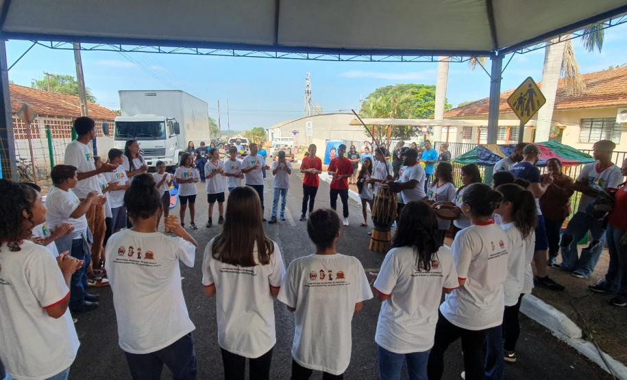 Paraná em Ação atende mais de 1,2 mil pessoas na edição de Sertaneja