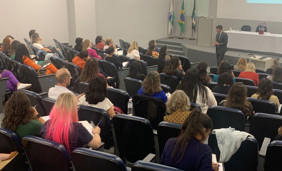 Saúde debate estratégias para ampliar atenção integral do adolescente