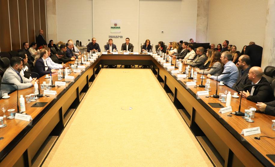 Estado discute medidas para regionalizar o sistema socioeducativo do Paraná