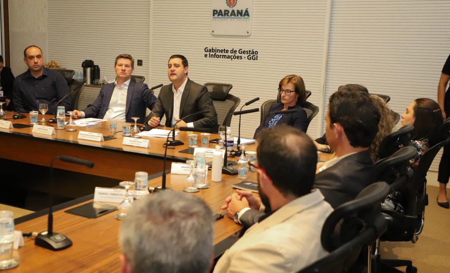 Estado discute medidas para regionalizar o sistema socioeducativo do Paraná