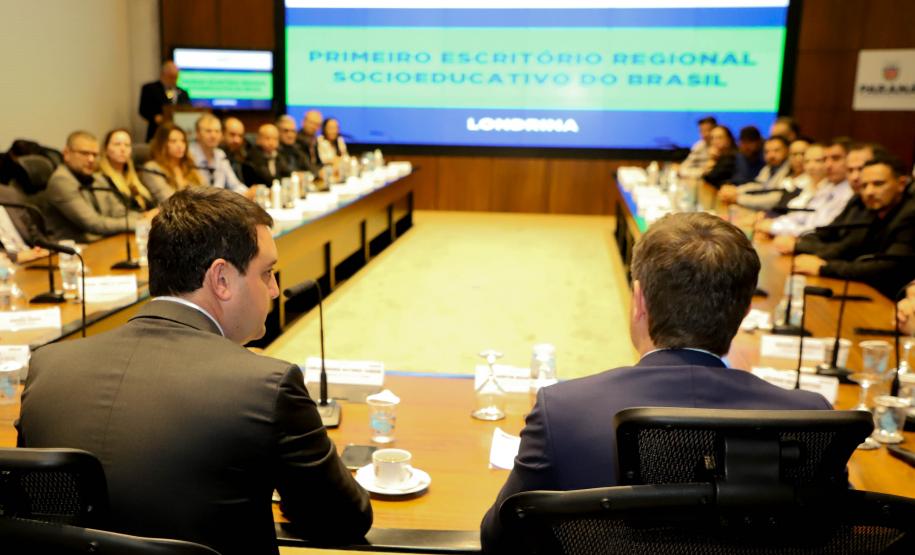 Estado discute medidas para regionalizar o sistema socioeducativo do Paraná