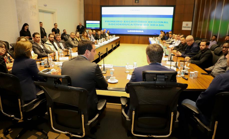 Estado discute medidas para regionalizar o sistema socioeducativo do Paraná