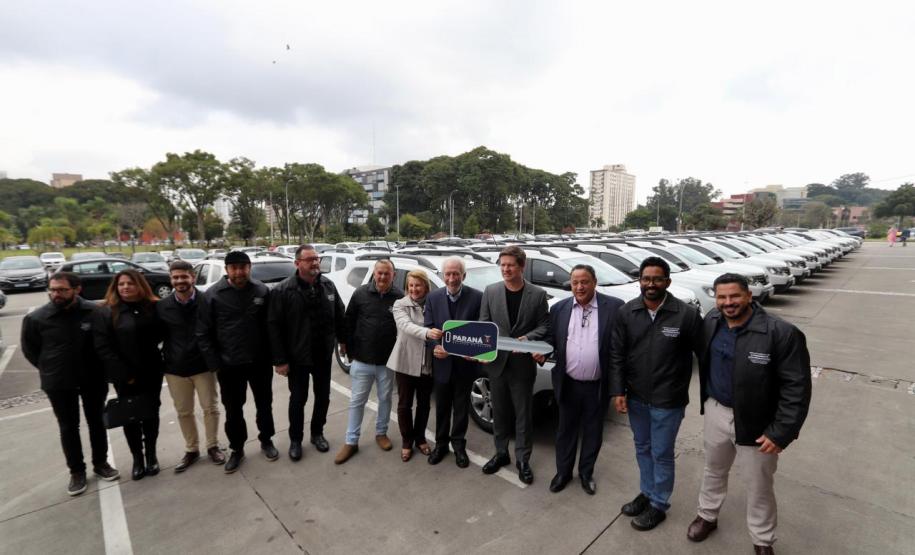 Governo do Estado entrega 30 novos veículos para o sistema de socioeducação
