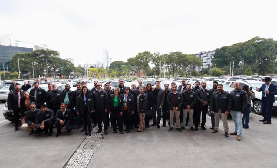 Governo do Estado entrega 30 novos veículos para o sistema de socioeducação