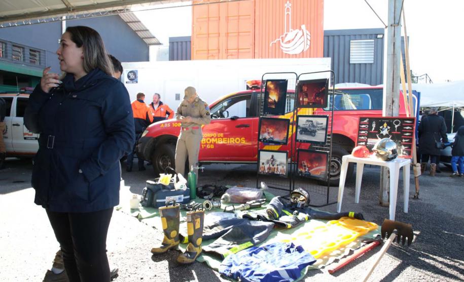 Governo do Estado e Prefeitura de Curitiba levaram feira de serviços ao Parolin