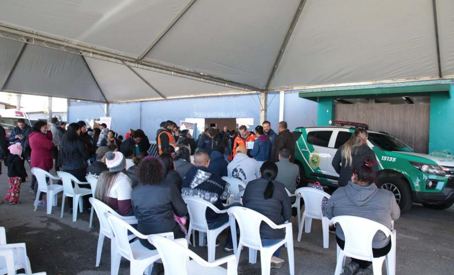 Governo do Estado e Prefeitura de Curitiba levaram feira de serviços ao Parolin