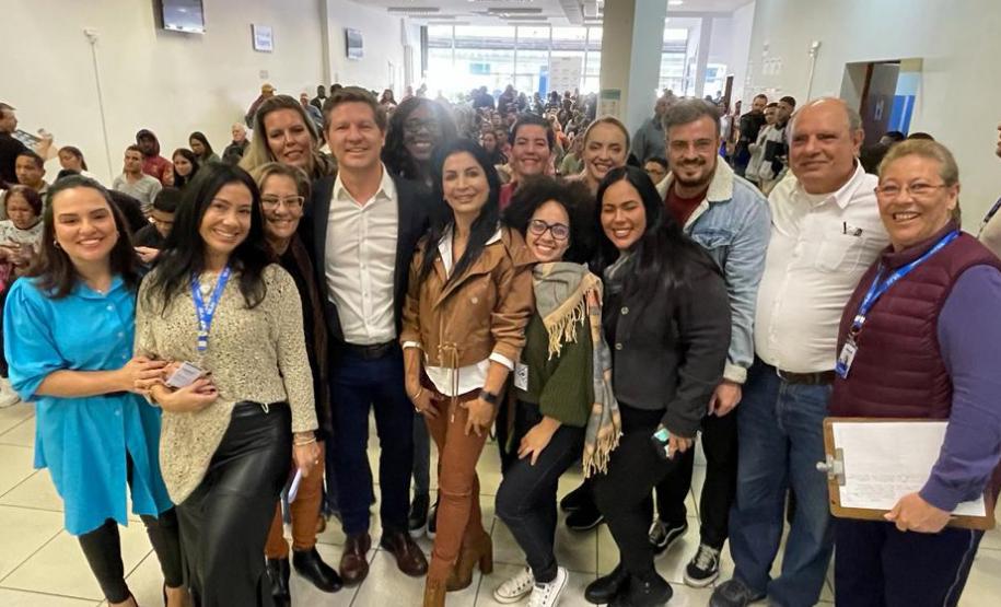 Mutirão de emprego para migrantes atendeu mais de 500 pessoas em Curitiba