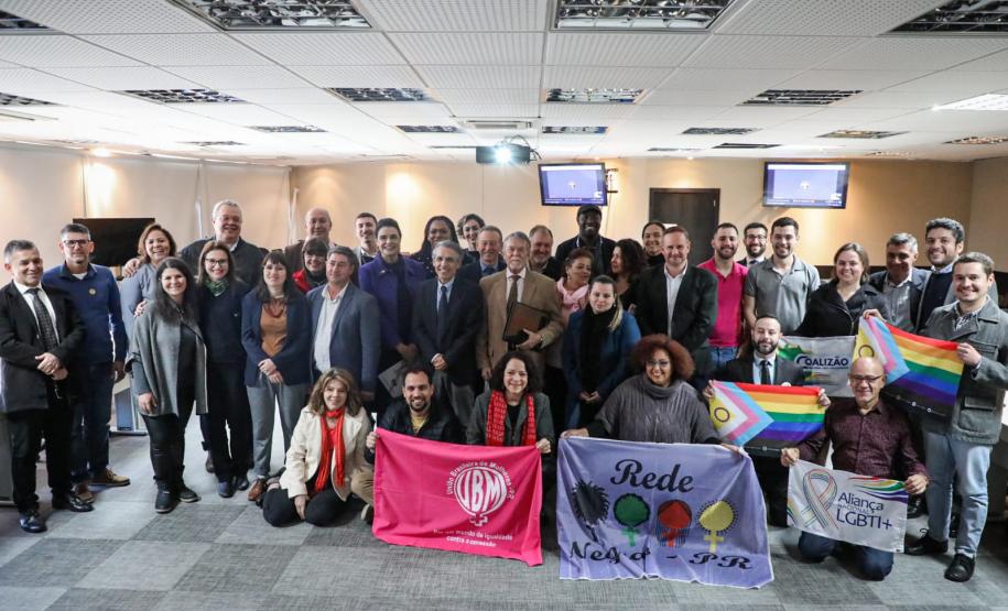 Estado dá posse a novos membros no Conselho Permanente dos Direitos Humanos do Paraná