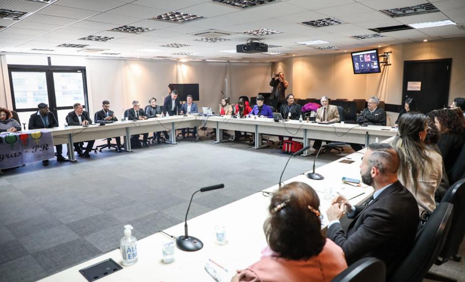 Estado dá posse a novos membros no Conselho Permanente dos Direitos Humanos do Paraná