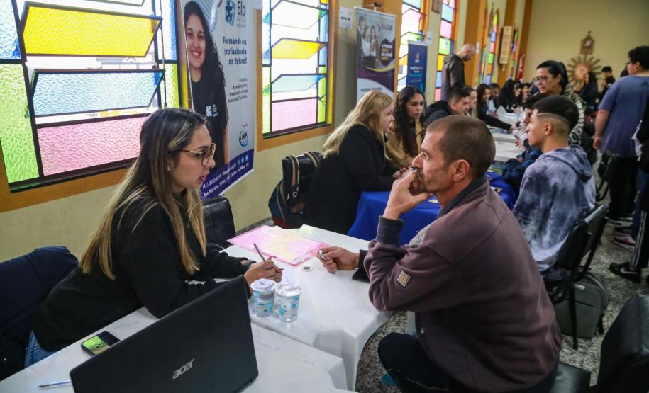 Ação de Cidadania faz mais de 2,6 mil atendimentos em um dia, no Tatuquara, em Curitiba