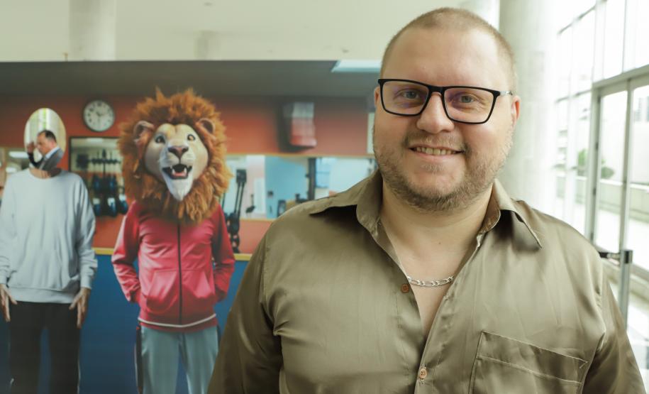 Ratinho Junior sanciona lei da gratuidade das passagens e anuncia programas aos idosos