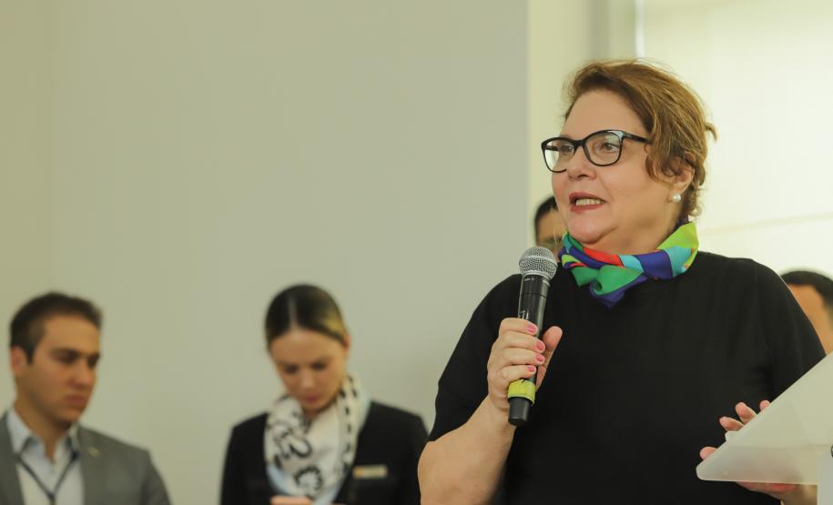 Ratinho Junior sanciona lei da gratuidade das passagens e anuncia programas aos idosos