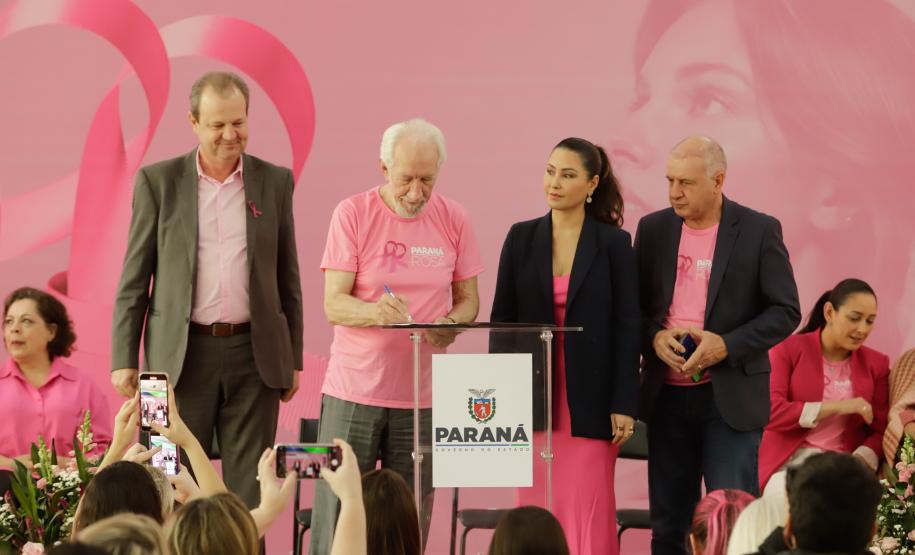 Paraná Rosa encerra com lançamento de edital para pesquisa voltado a mulheres com câncer de mama