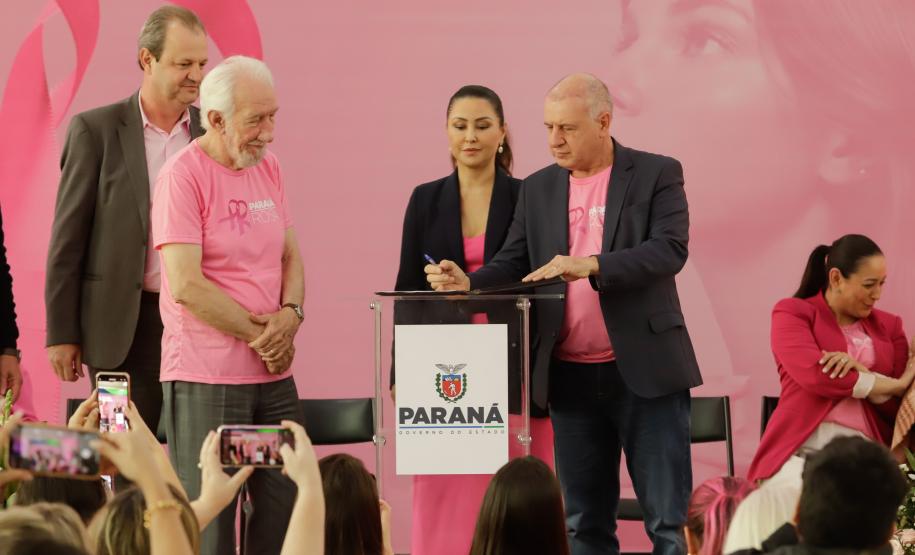 Paraná Rosa encerra com lançamento de edital para pesquisa voltado a mulheres com câncer de mama