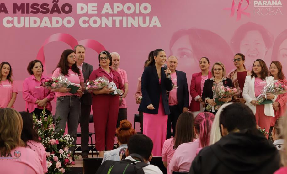 Paraná Rosa encerra com lançamento de edital para pesquisa voltado a mulheres com câncer de mama
