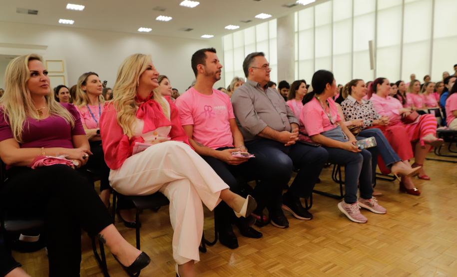Paraná Rosa encerra com lançamento de edital para pesquisa voltado a mulheres com câncer de mama