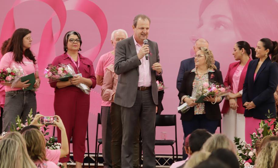 Paraná Rosa encerra com lançamento de edital para pesquisa voltado a mulheres com câncer de mama