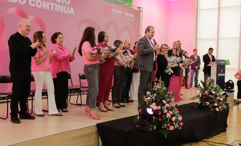 Paraná Rosa encerra com lançamento de edital para pesquisa voltado a mulheres com câncer de mama