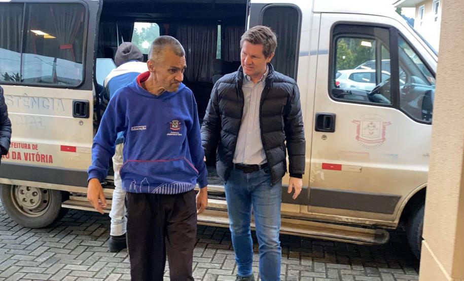 Primeiras famílias desabrigadas pelas chuvas começam a ser acolhidas em hotel