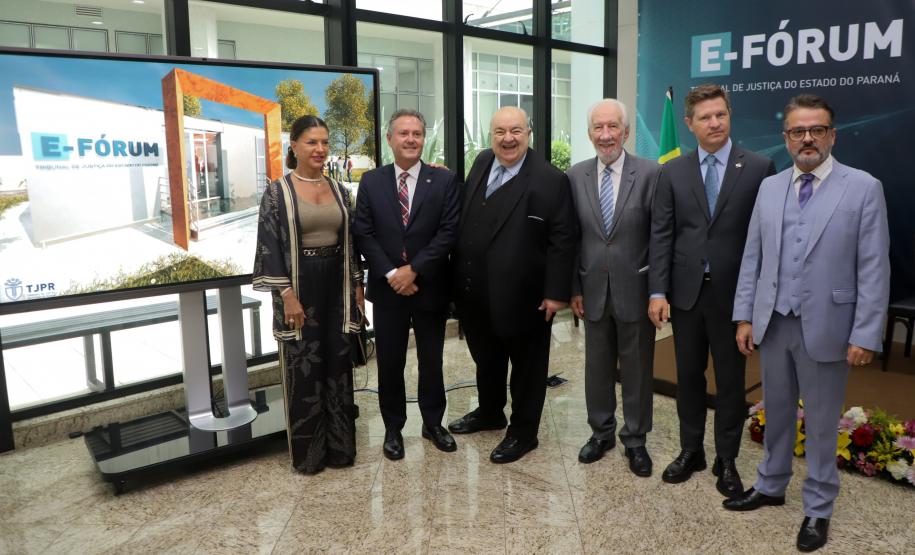 Santin Roveda participa do lançamento do E-Fórum pelo TJPR