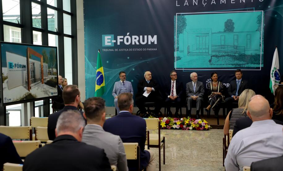 Santin Roveda participa do lançamento do E-Fórum pelo TJPR