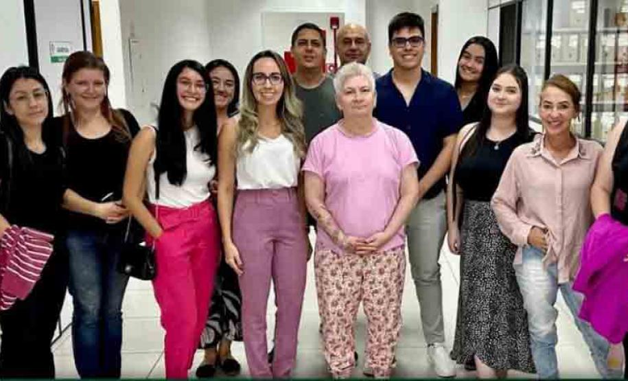 PROCON-PR recebe comitiva de estudantes da Unifacear