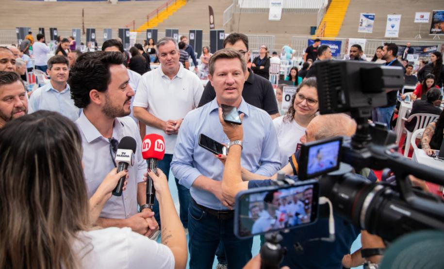 Suporte tecnológico otimiza atendimentos na feira de serviços Paraná em Ação