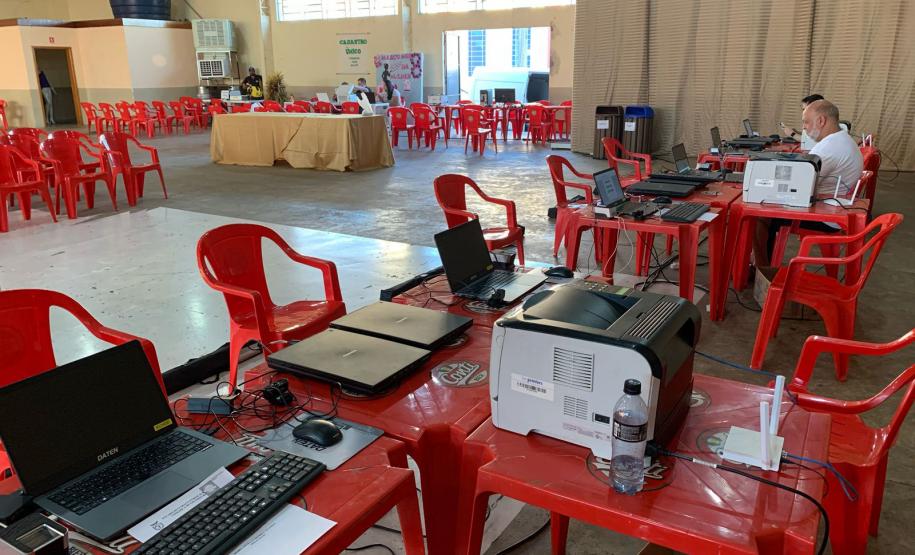 Suporte tecnológico otimiza atendimentos na feira de serviços Paraná em Ação