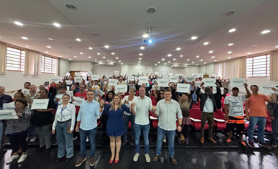 Ciclo do Cuida Paraná em Maringá reúne 128 alunos com migrantes de cinco países