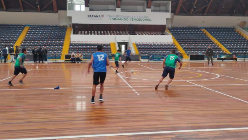 Adolescentes da socioeducação do Paraná participam de torneio de futebol em São Paulo